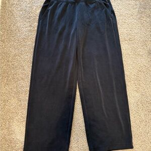 Athleta Seasoft Black Wide-Leg Pants -medium petite